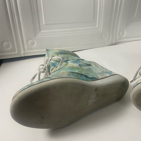 Jeffrey Campbell Tie Dye Sneaker Wedges - Size 9 - Picture 7 of 7